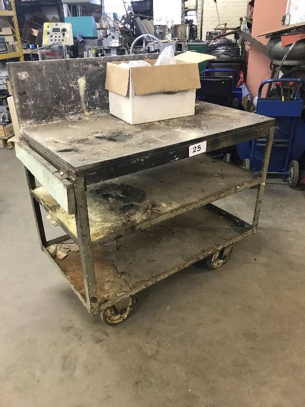 lot 25 image: METAL SHOP CART