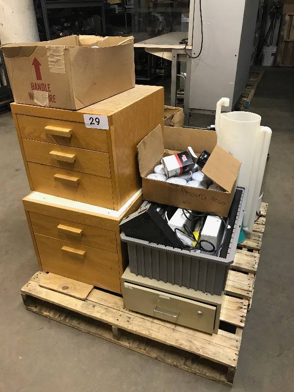 lot 29 image: PALLET LOT OF MISC. LABORATORY, STORAGE, FILTERS