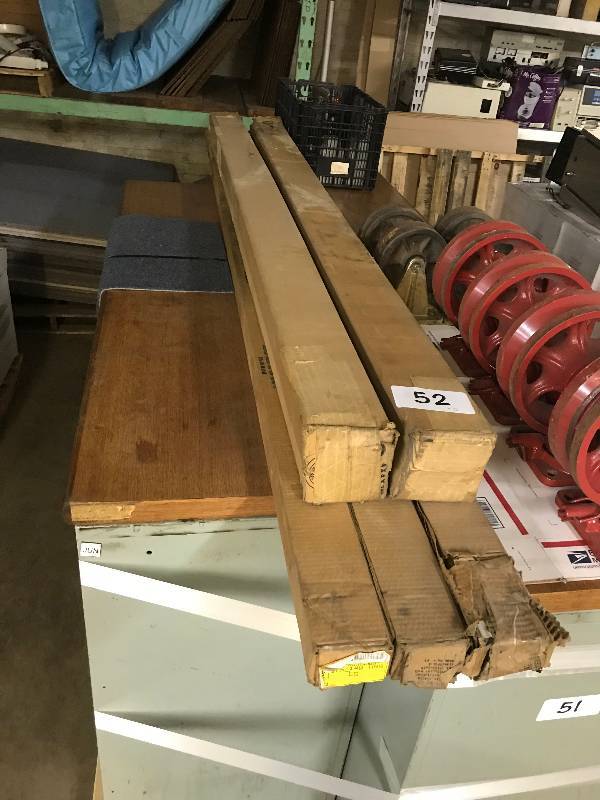 lot 52 image: LOT OF ELECTRICAL