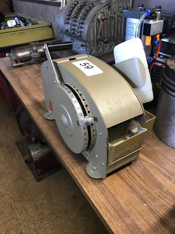 lot 59 image: PACKAGE TAPE MACHINE