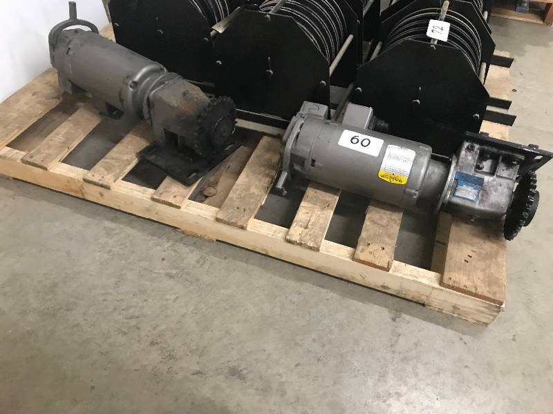 lot 60 image: 2 MOTORS AND GEAR BOXES