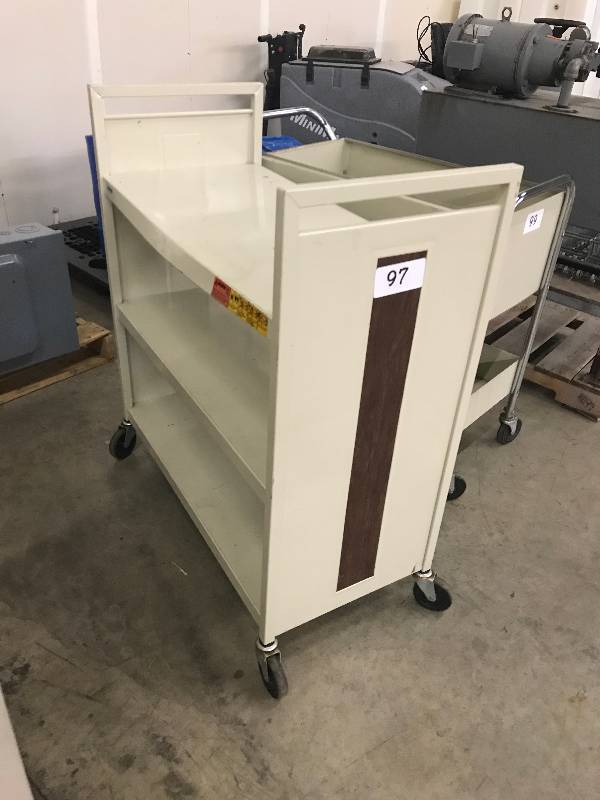 lot 97 image: MEDIA CART