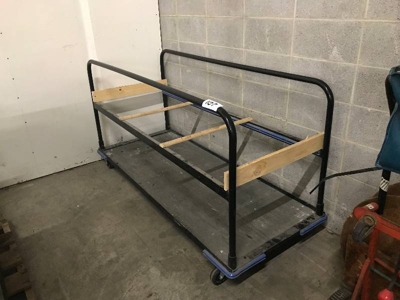 lot 107 image: CART  RACK