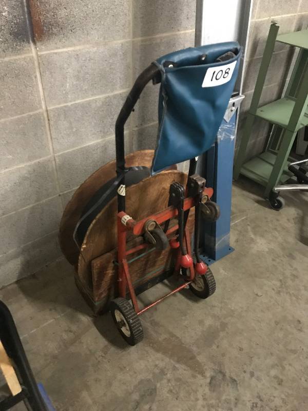 lot 108 image: PLASTIC BANDING CART