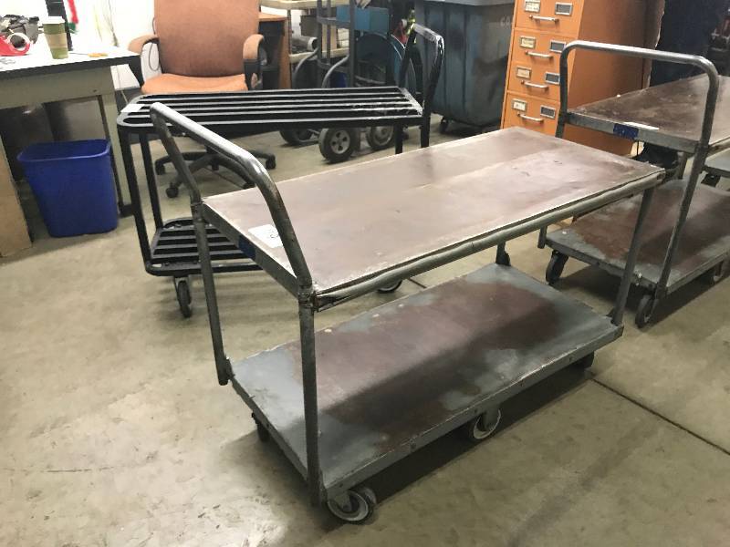 lot 119 image: METAL CART