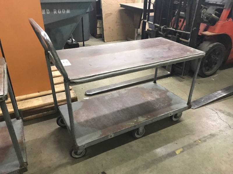 lot 121 image: METAL CART