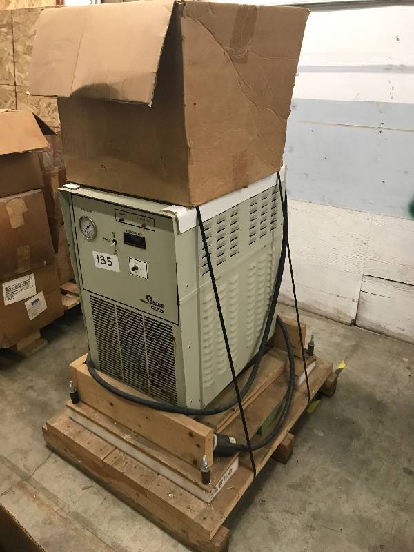 lot 135 image: CHILLER UNIT & INDUSTRIAL HOSE