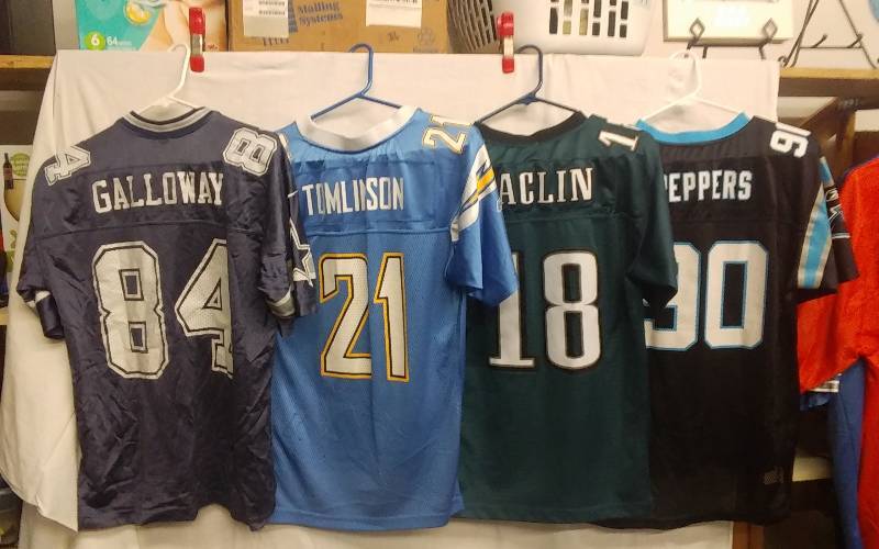 lot 8 image: 4-Youth Size Jerseys