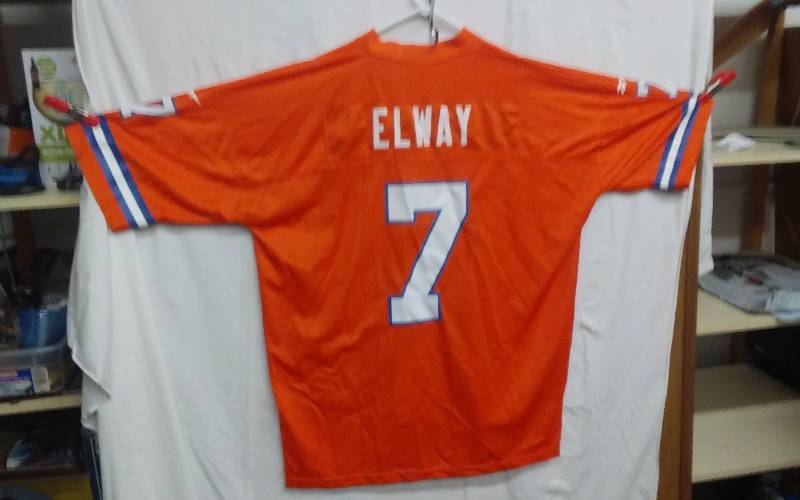 lot 9 image: #7 Elway Broncos NFL Throwbacks Size 3X
