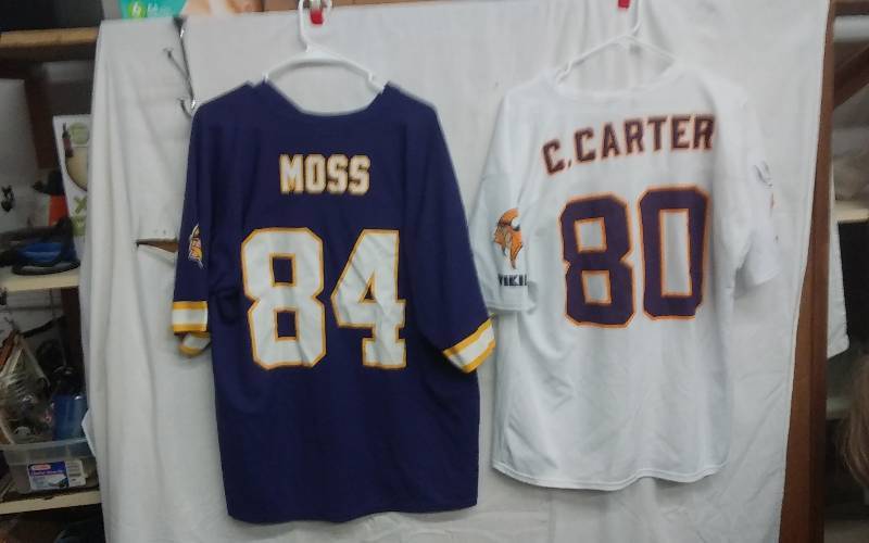 lot 17 image: 2 Vikings Jerseys