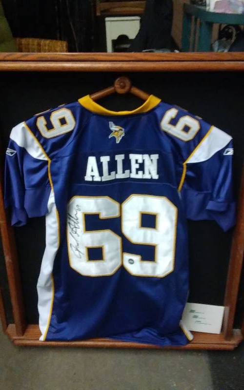 lot 22 image: Large Framed Display Autographed #69 Jared Allen Jersey With COA (One Front Corner Cracked)