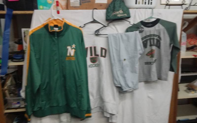 lot 39 image: Lot Of Hockey MN Wild & No Stars Assorted Sizes & Jacket Size 2X
