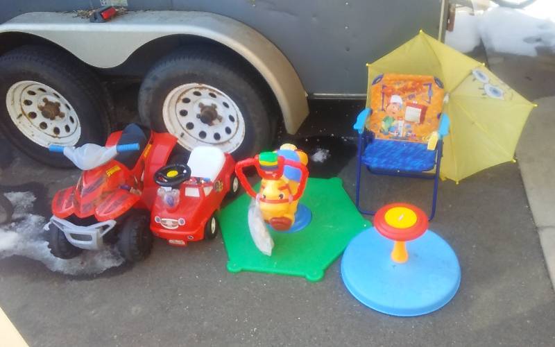 lot 58 image: Lot Of Ride-On Kids Toys