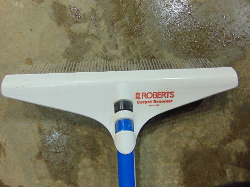 Roberts carpet Groomer and Rug