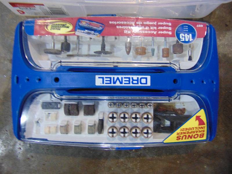 Dremel Tool with Accessoreis