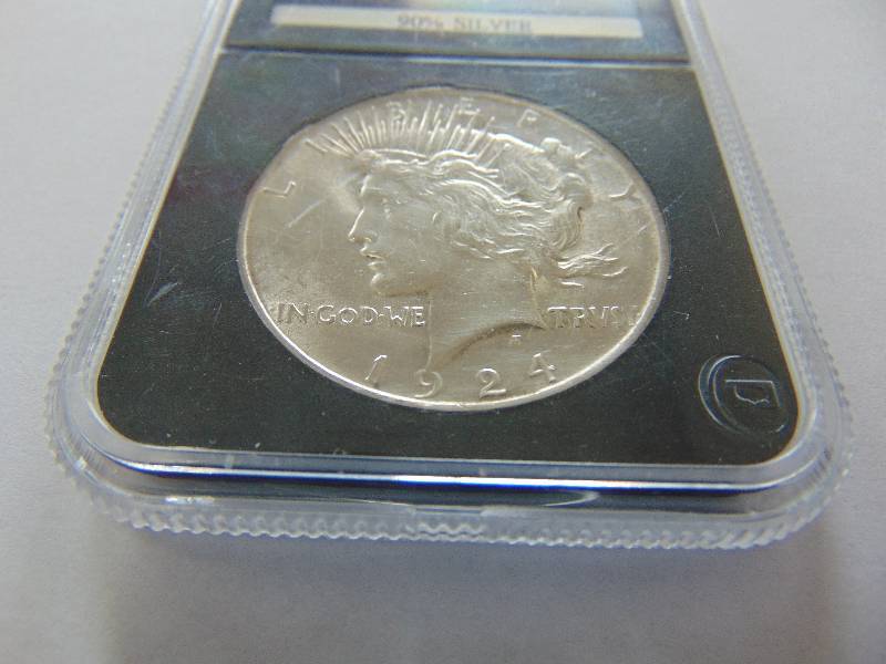 Genuine Uncirculated Peace Silver Dollar (1924)
