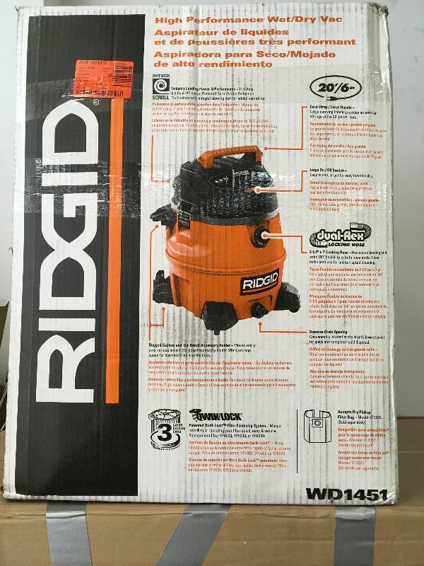 RIDGID 14 gal. 6.0-Peak HP Wet Dry Vac with Auto Detail Kit not used