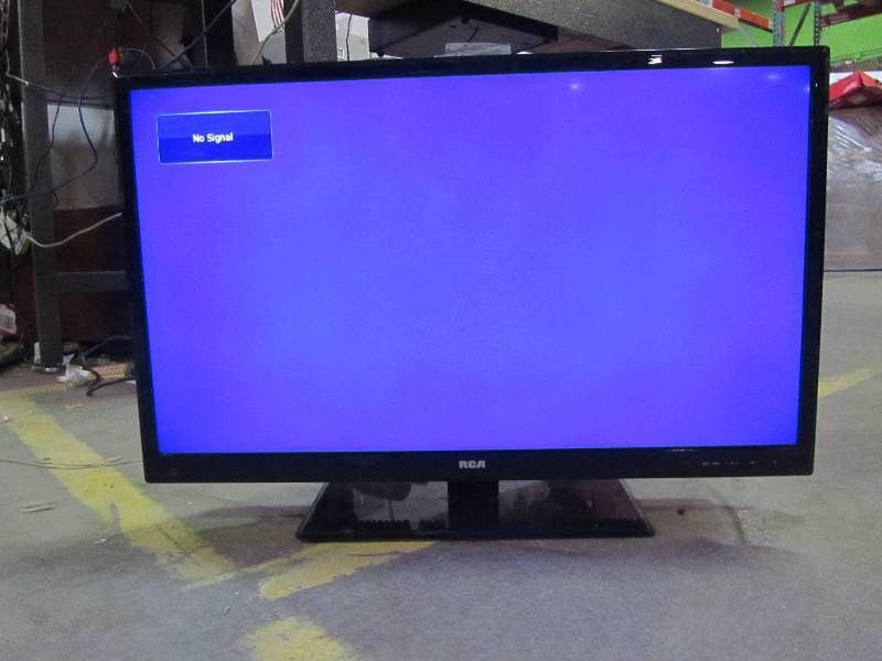 lot 10 image: RCA 29 LED 720p 60Hz HDTV  LED29B30RQ