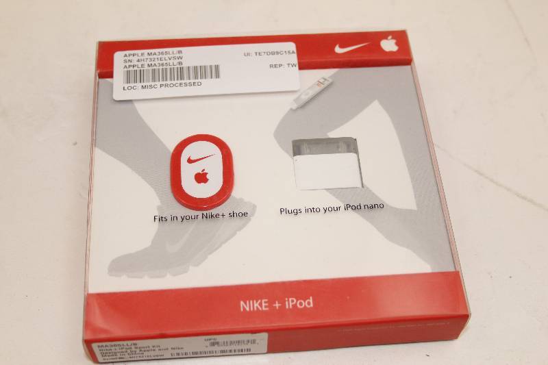 lot 6 image: Nike with your Ipod keeping track of your running