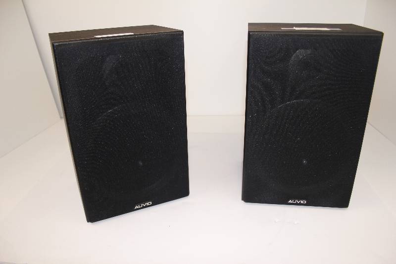 lot 38 image: Auvio book self speakers tested and working great