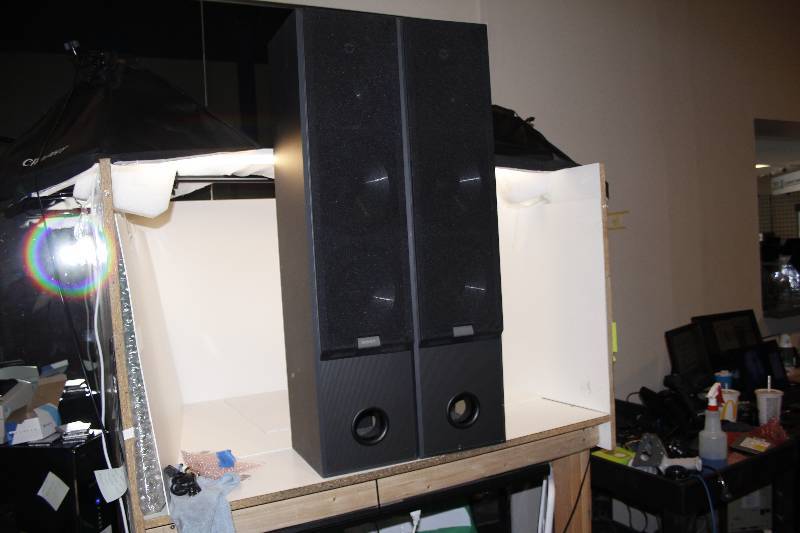 lot 47 image: set of Sony Speakers very nice tall slender sound great and load