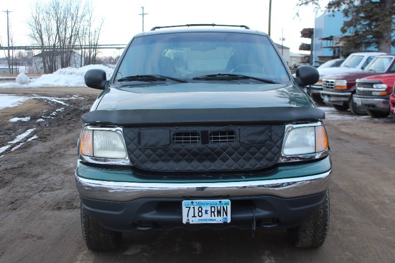 2000 Ford Expedition XLT 4x4 - 3rd Row Seating - 135,177 Miles -