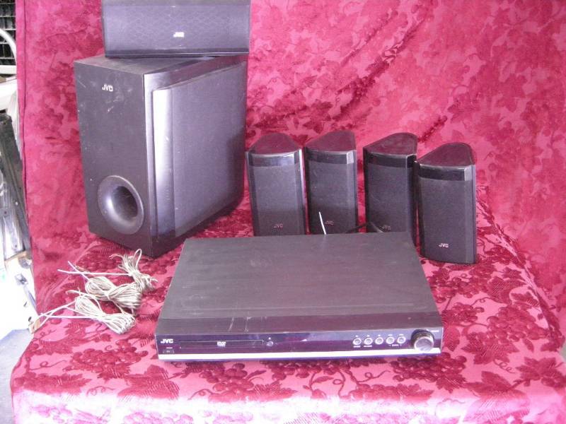 lot 6 image: JVC DVD Receiver Home Theater