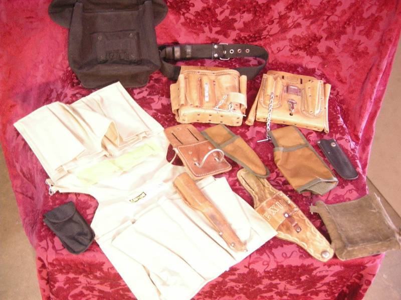 lot 44 image: Tool Pouches