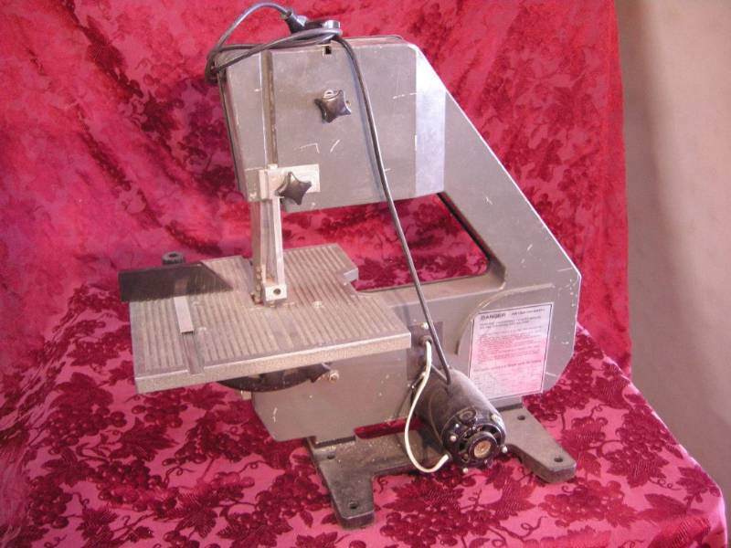 Menards 12" Band Saw Tools, Vintage Electronics, Outdoors, Military