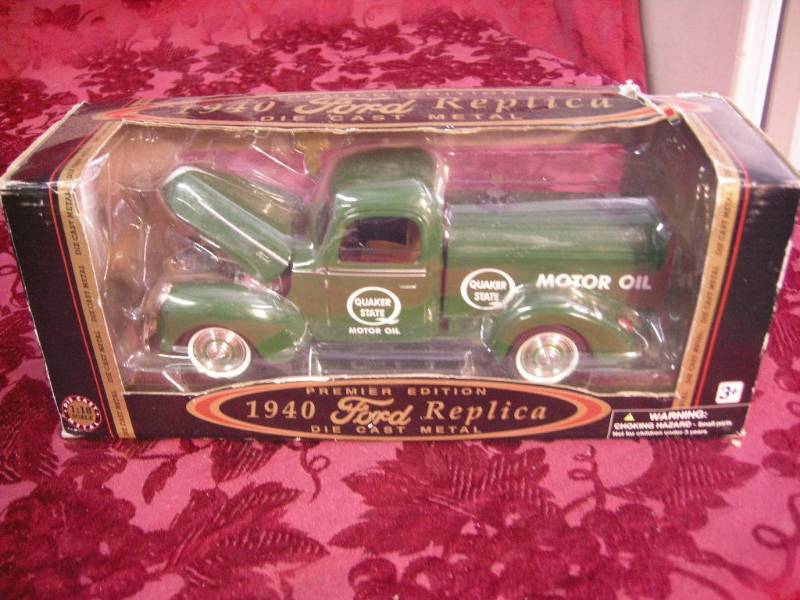 lot 77 image: 1940 Ford Pickup Diecast