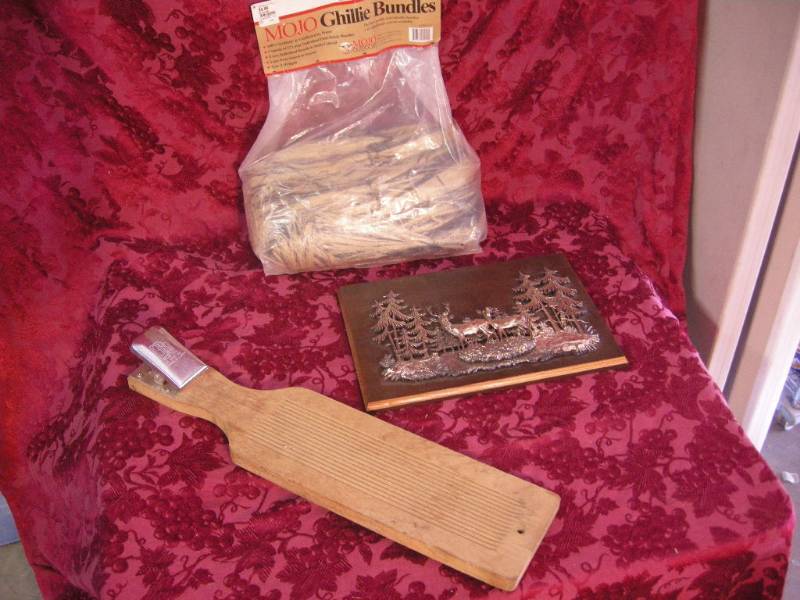 lot 78 image: Ghillie Bundles, Fishboard, Deer Sign
