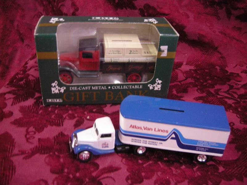 lot 90 image: Ertl Diecast Banks