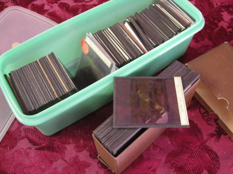 lot 94 image: Antique Lantern Glass Slide Pictures