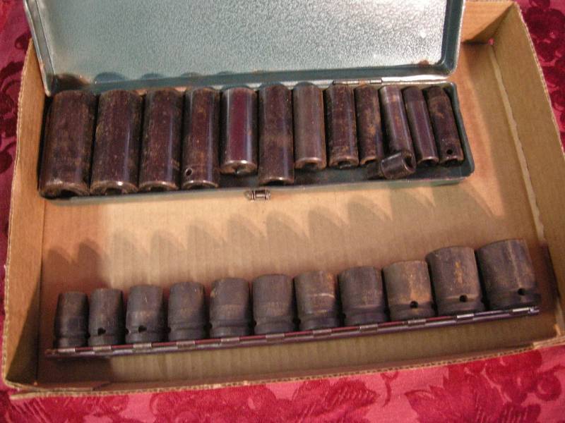 lot 114 image: Impact Sockets