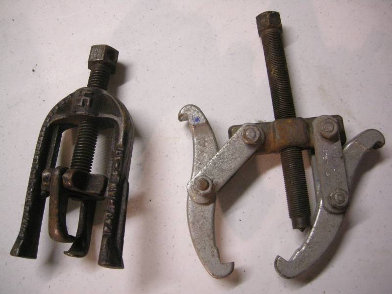 lot 115 image: Interesting Pullers