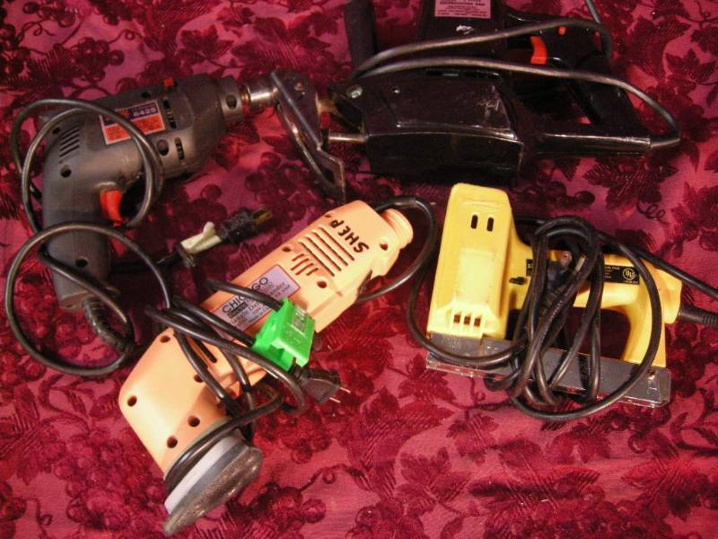 lot 120 image: Electric Drill, Saw, Stapler, Sander