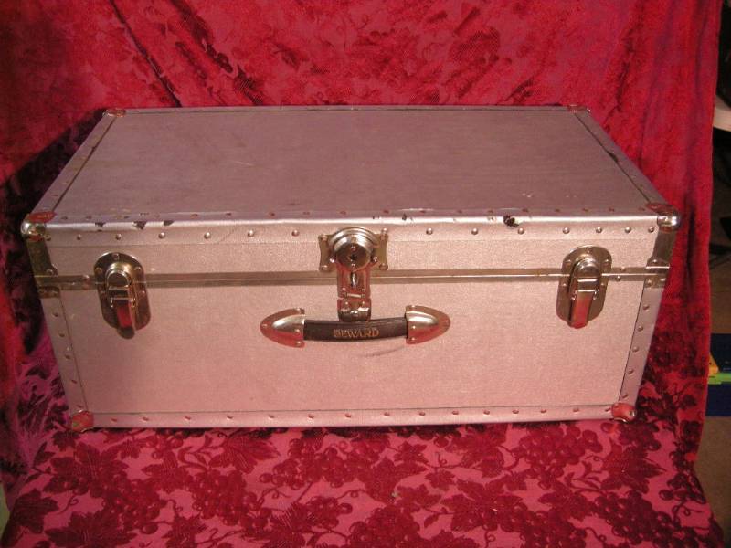 lot 135 image: Seward Trunk