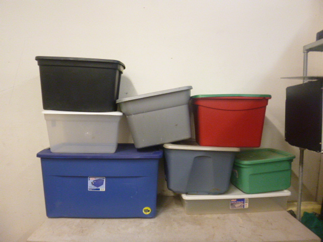 8 Totes with Lids