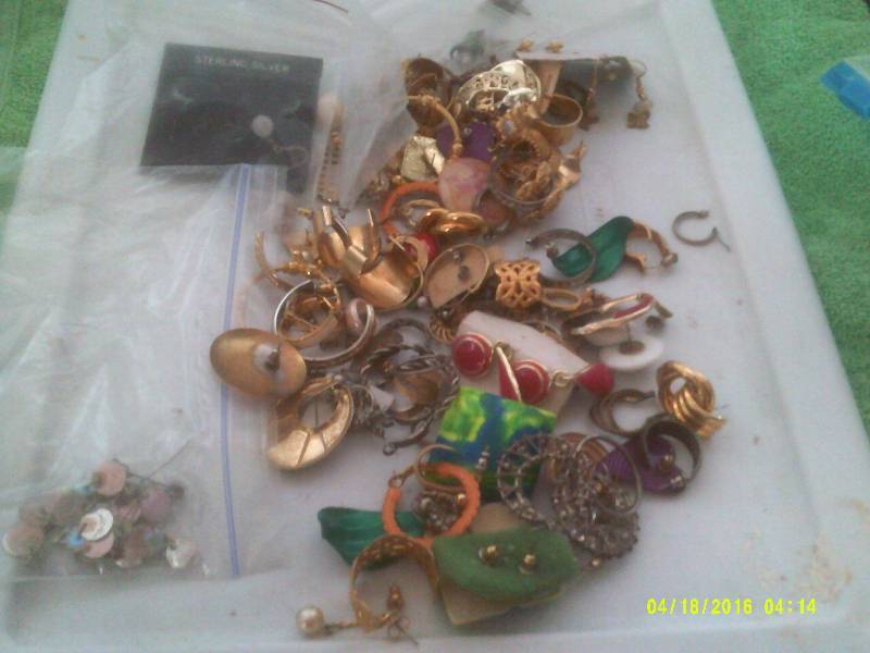 EARINGS