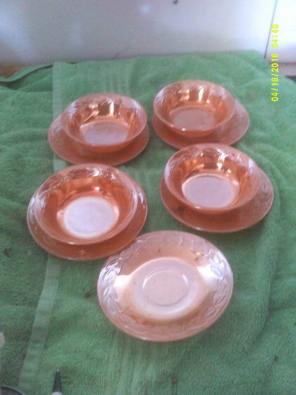 5 FIREKING SAUCERS AND FOR BOWLS