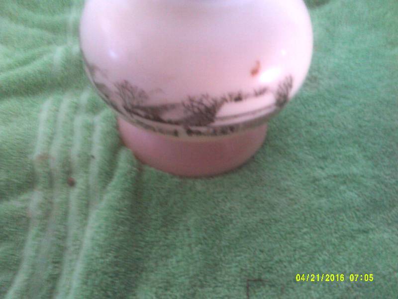 ANTIQUE OIL LAMP