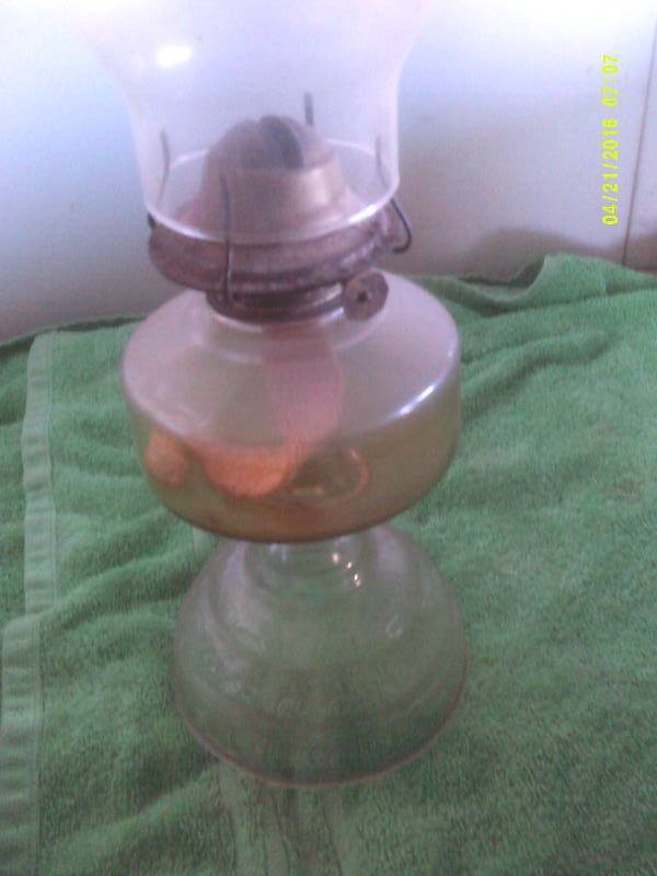 ANTIQUE OIL LAMP