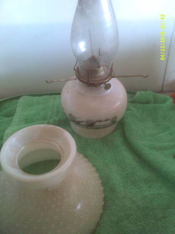 ANTIQUE OIL LAMP