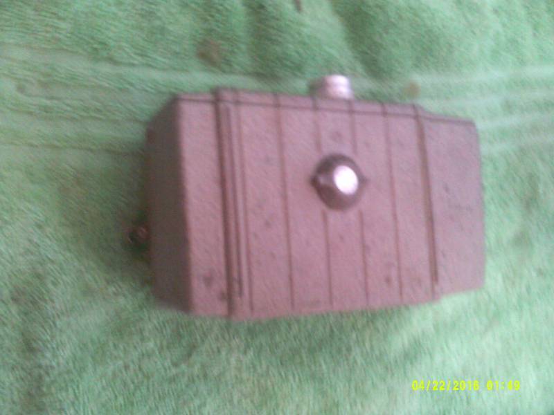 ANTIQUE BELL HOWELL CAMERA