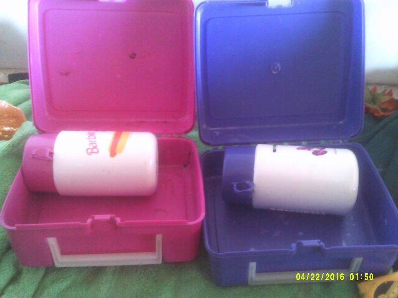 COLLECTIBLE BARNIE AND BARBIE LUNCH BOXES