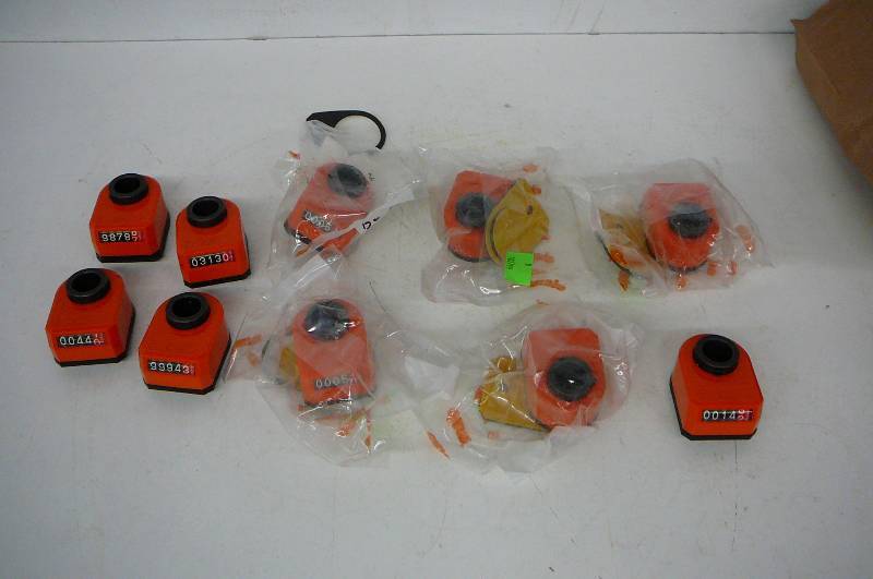 lot 37 image: Elesa Counters DD52R-Ar-0005.0(8)-D-C2 34 10 count