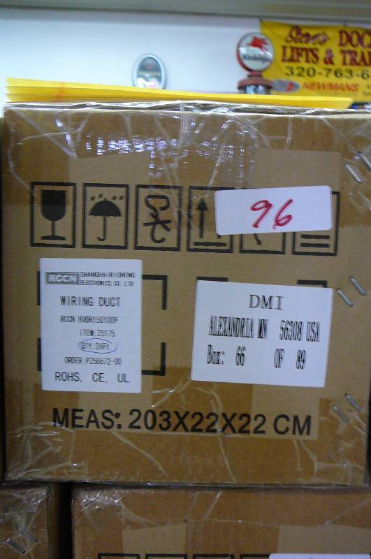 lot 96 image: Wiring Duct RCCN Item 25275 HVDR150100F QTY 26