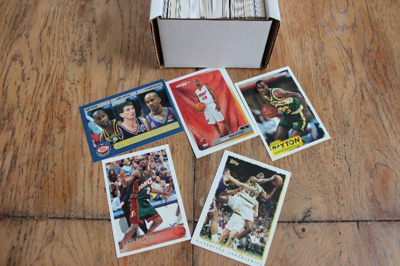 lot 98 image: 200 Gary Payton Cards...