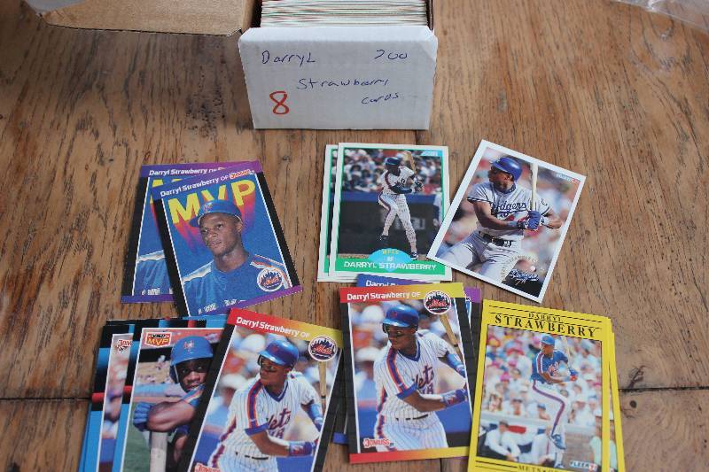 lot 8 image: 200 Darryl Strawberry Cards...