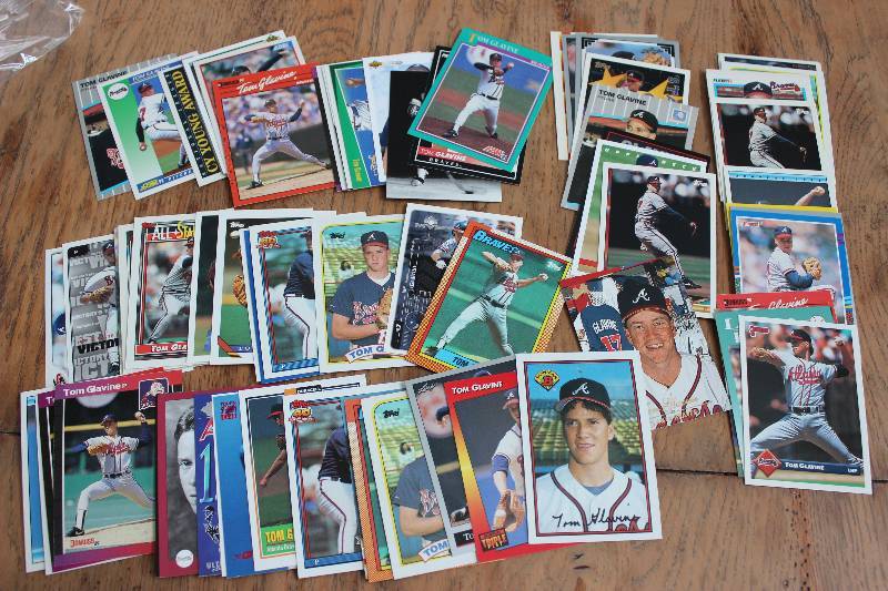 lot 9 image: 75 Tom Glavine Cards...